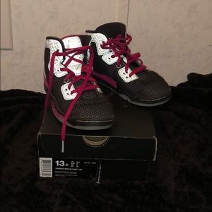 Kids Jordan basketball shoes